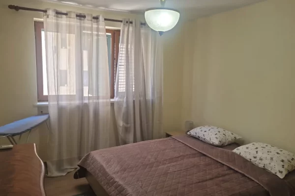 Shtepi me qera Apartament ne Tirane, 1+1, Mobilimi E mobiluar, Pagesa 500  Euro.