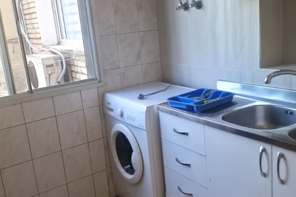 Shtepi me qera Apartament ne Tirane, 1+1, Mobilimi E mobiluar, Pagesa 500  Euro.