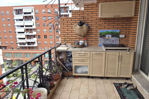 Shtepi me qera Apartament ne Tirane, 2+1, Mobilimi E mobiluar, Pagesa 1,000  Euro.