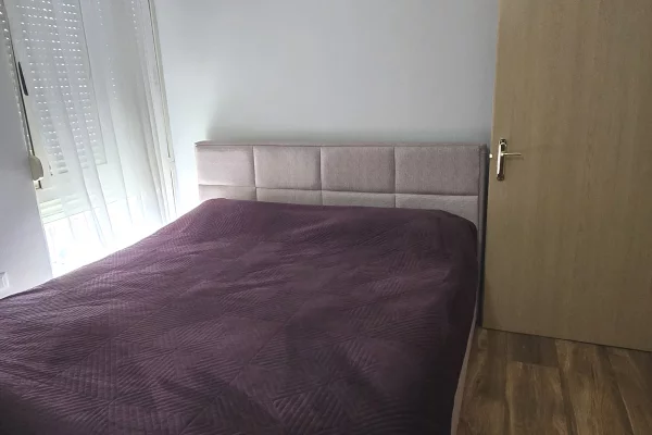Shtepi me qera Apartament ne Tirane, 2+1, Mobilimi E mobiluar, Pagesa 1,000  Euro.