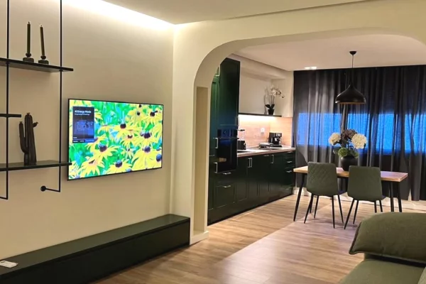 Shtepi me qera Apartament ne Tirane, 2+1, Mobilimi E mobiluar, Pagesa 1,000  Euro.