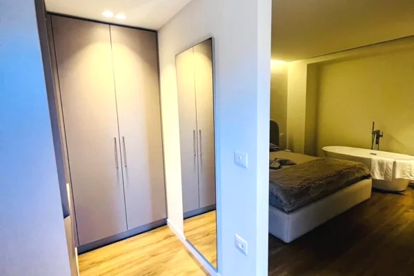 Shtepi me qera Apartament ne Tirane, 2+1, Mobilimi E mobiluar, Pagesa 1,000  Euro.