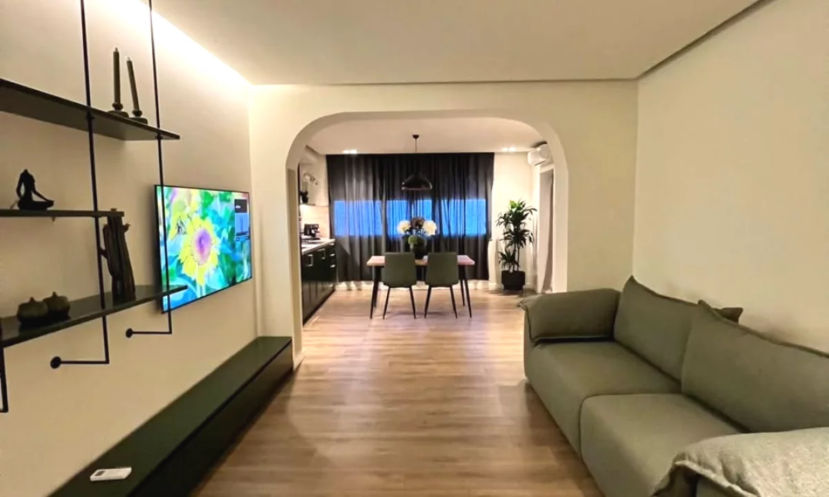 Shtepi me qera Apartament ne Tirane, 2+1, Mobilimi E mobiluar, Pagesa 1,000  Euro.