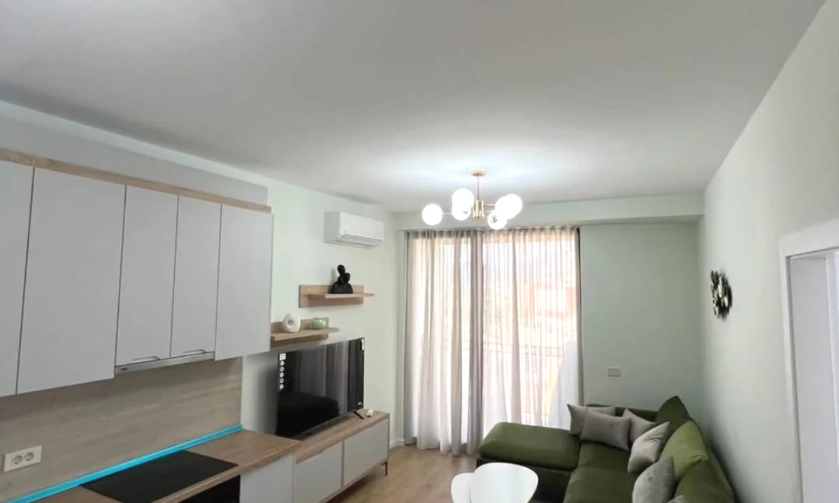 Shtepi ne shitje Apartament ne Tirane, 2+1, Mobilimi E mobiluar, Pagesa 272,000  Euro.
