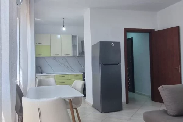 Shtepi me qera Apartament ne Tirane, 2+1, Mobilimi E mobiluar, Pagesa 60,000  Leke.