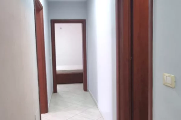 Shtepi me qera Apartament ne Tirane, 2+1, Mobilimi E mobiluar, Pagesa 60,000  Leke.
