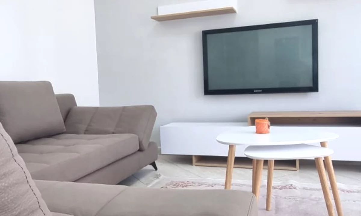 Shtepi me qera Apartament ne Tirane, 2+1, Mobilimi E mobiluar, Pagesa 60,000  Leke.