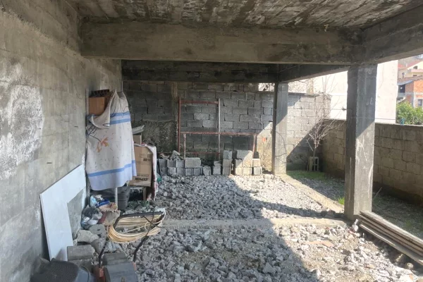 Shtepi ne shitje Shtepi Private ne Tirane, 2+1, Mobilimi E mobiluar, Pagesa 280,000  Euro.