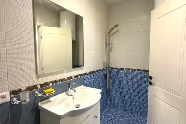 Appartamento in vendita a Tirana 2+1, Vuoto