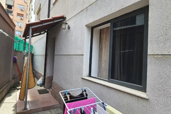 Shtepi me qera Apartament ne Tirane, 1+1, Mobilimi E mobiluar, Pagesa 40,000  Leke.