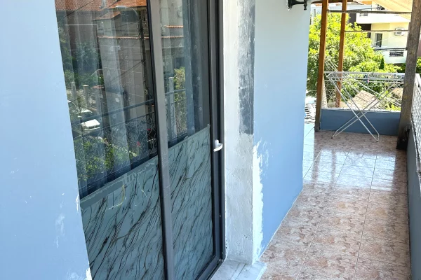 Shtepi me qera Apartament ne Tirane, 1+1, Mobilimi E mobiluar, Pagesa 35,000  Leke.