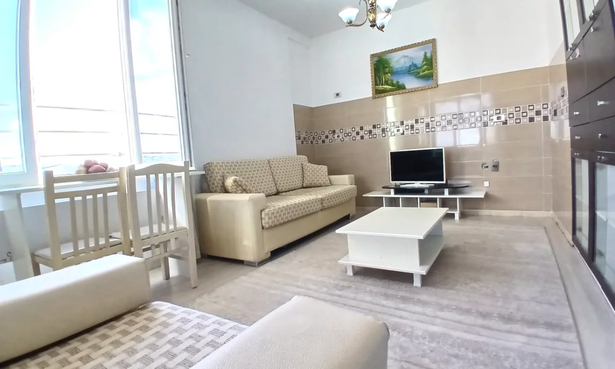 Shtepi me qera Apartament ne Tirane, 1+1, Mobilimi E mobiluar, Pagesa 45,000  Leke.