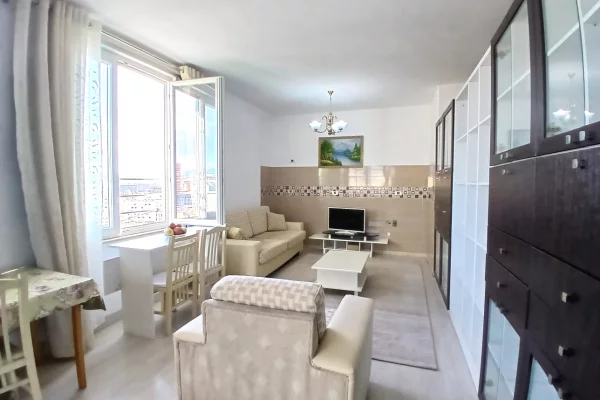 Shtepi me qera Apartament ne Tirane, 1+1, Mobilimi E mobiluar, Pagesa 45,000  Leke.