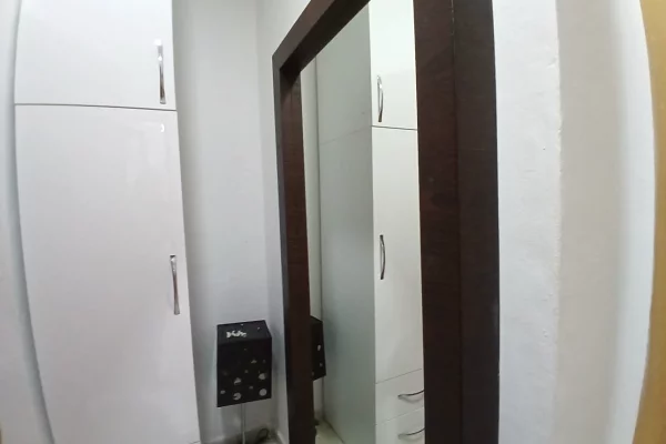 Shtepi me qera Apartament ne Tirane, Garsoniere, Mobilimi E mobiluar, Pagesa 50,000  Leke.