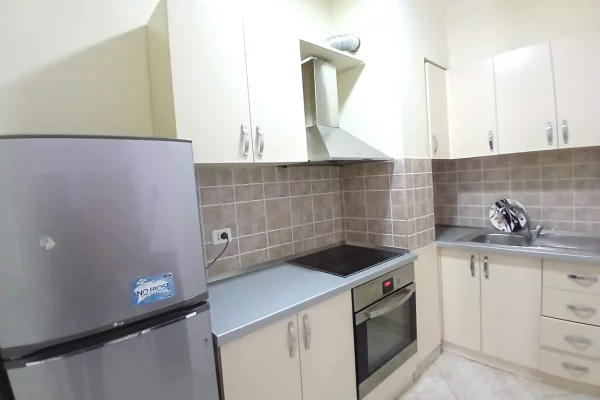 Shtepi me qera Apartament ne Tirane, Garsoniere, Mobilimi E mobiluar, Pagesa 50,000  Leke.