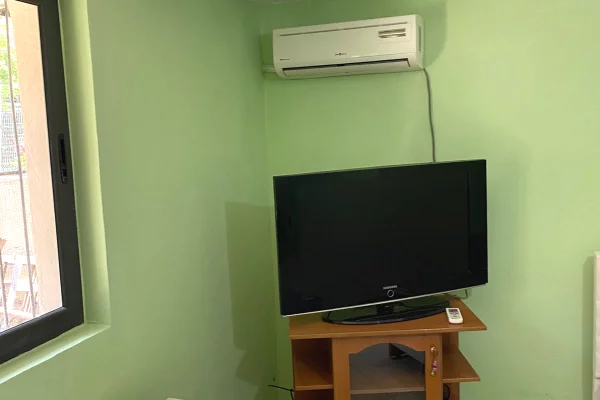 Shtepi me qera Apartament ne Tirane, Garsoniere, Mobilimi E mobiluar, Pagesa 35,000  Leke.