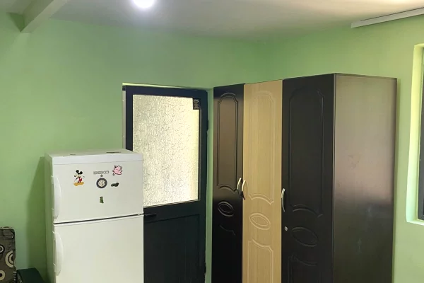Shtepi me qera Apartament ne Tirane, Garsoniere, Mobilimi E mobiluar, Pagesa 35,000  Leke.
