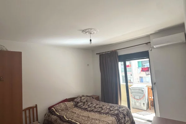 Shtepi me qera Apartament ne Tirane, 2+1, Mobilimi E mobiluar, Pagesa 40,000  Leke.