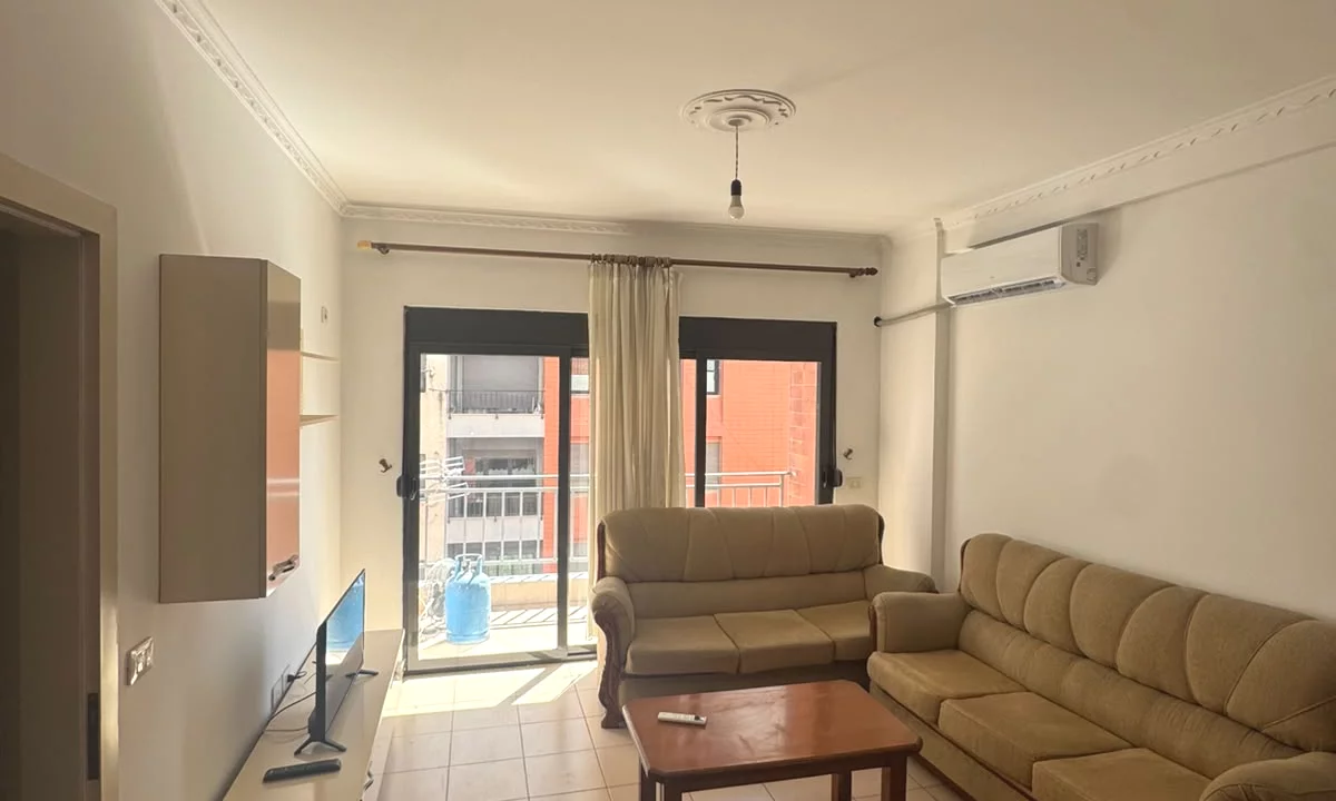 Shtepi me qera Apartament ne Tirane, 2+1, Mobilimi E mobiluar, Pagesa 40,000  Leke.