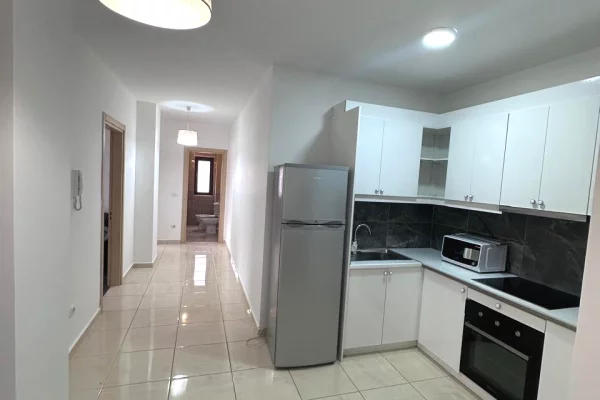 Shtepi me qera Apartament ne Tirane, 2+1, Mobilimi E mobiluar, Pagesa 50,000  Leke.