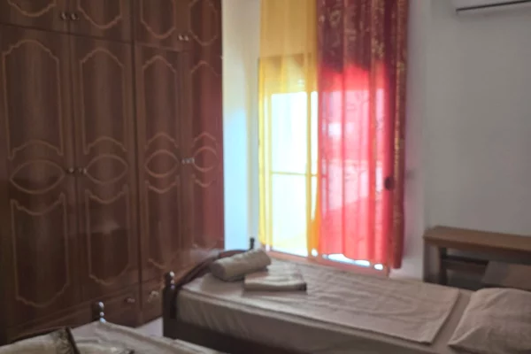 Shtepi me qera Apartament ne Tirane, 2+1, Mobilimi E mobiluar, Pagesa 650  Euro.