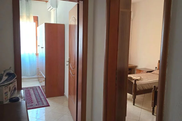 Shtepi me qera Apartament ne Tirane, 2+1, Mobilimi E mobiluar, Pagesa 650  Euro.