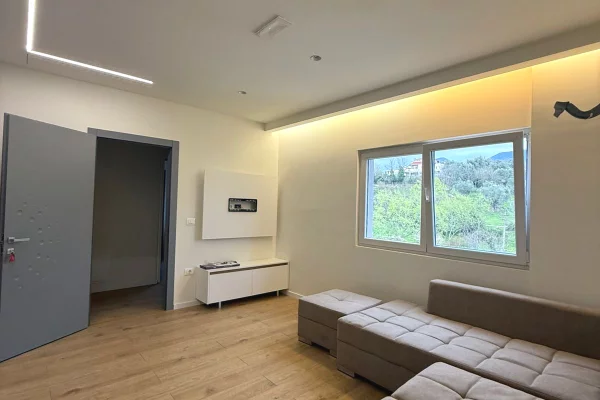 Shtepi me qera 1+1 ne Tirane - 350 Euro
