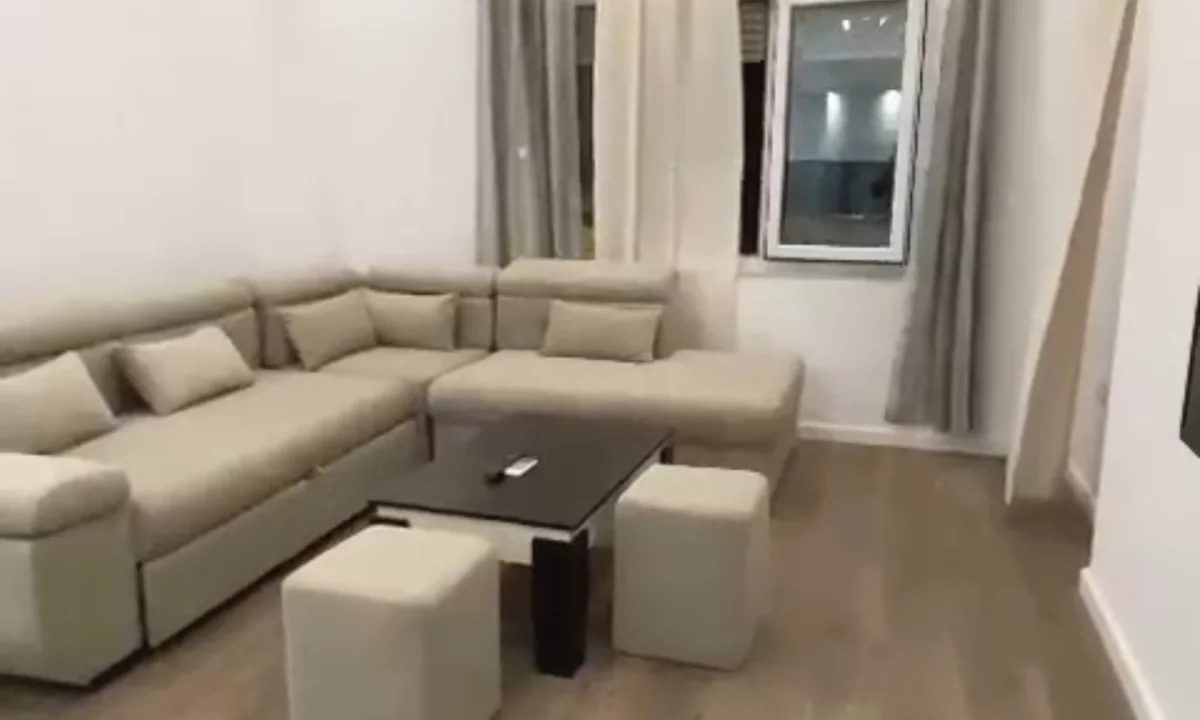 Shtepi ne shitje Apartament ne Tirane, 1+1, Mobilimi E mobiluar, Pagesa 160,000  Euro.