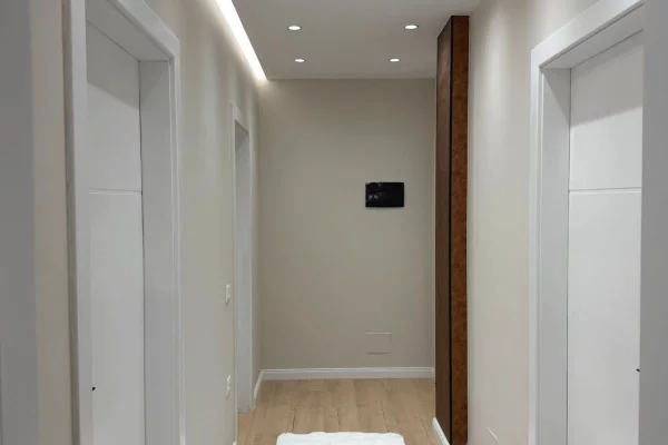 Shtepi ne shitje Apartament ne Tirane, 2+1, Mobilimi E mobiluar, Pagesa 16,500,000  Leke.