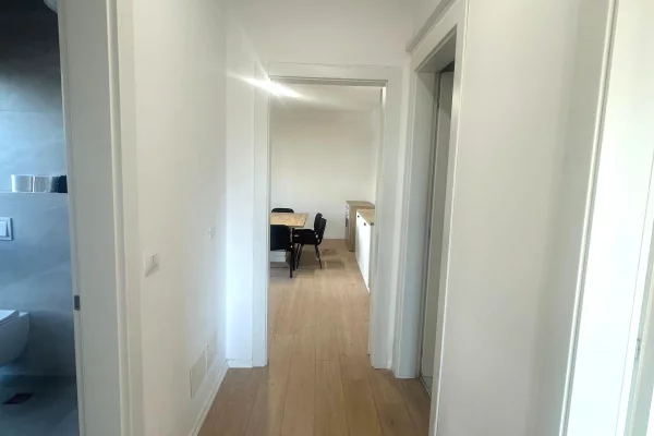  Zyre me qira – Tirana Garden Building