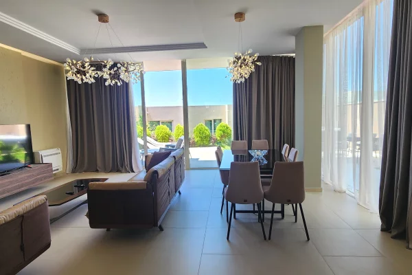 Shtepi ne shitje 3+1 ne Vlore - 1,300,000 Euro