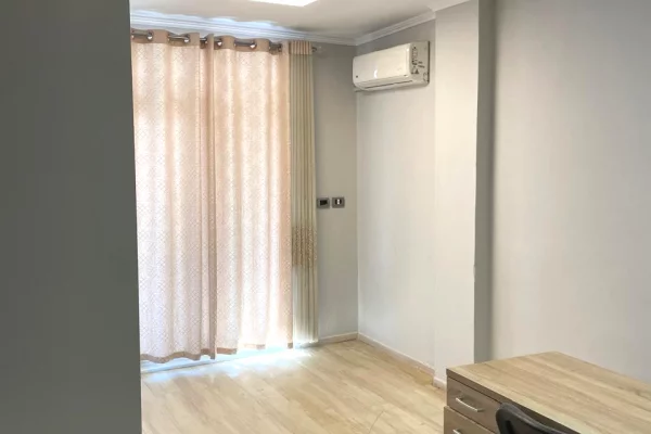 Shtepi me qera Apartament ne Tirane, 4+1, Mobilimi E mobiluar, Pagesa 1,000,000  Leke.