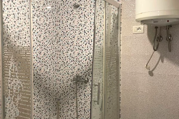 Shtepi me qera Apartament ne Tirane, 4+1, Mobilimi E mobiluar, Pagesa 1,000,000  Leke.