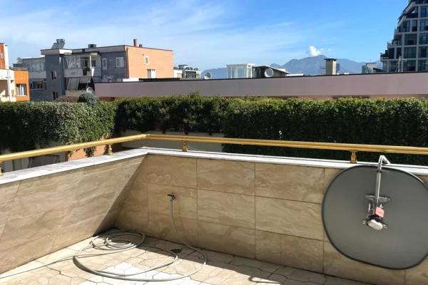 Shtepi me qera Apartament ne Tirane, 4+1, Mobilimi E mobiluar, Pagesa 1,000,000  Leke.