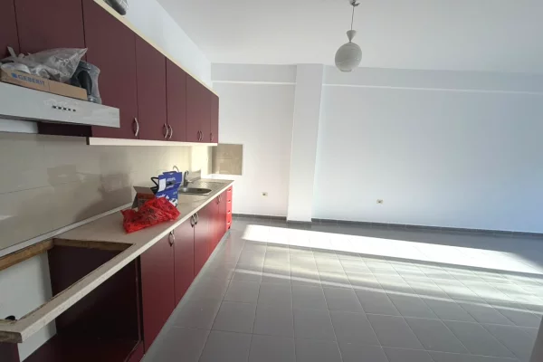 Shtepi ne shitje 2+1 ne Tirane - 165,000 Euro