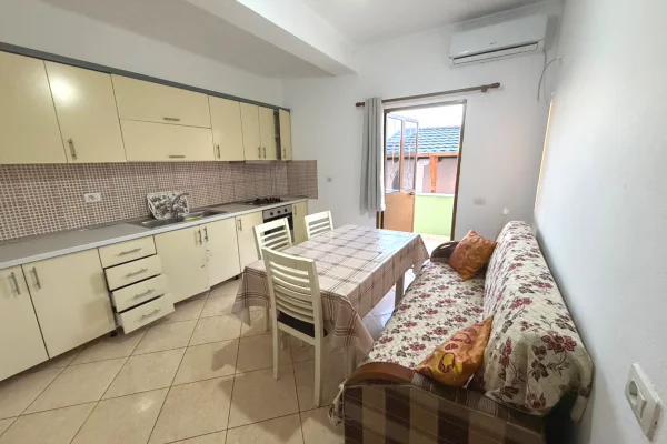 Shtepi me qera 2+1 ne Tirane - 400 Euro