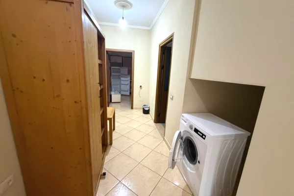 Shtepi me qera Apartament ne Tirane, 2+1, Mobilimi E mobiluar, Pagesa 400  Euro.
