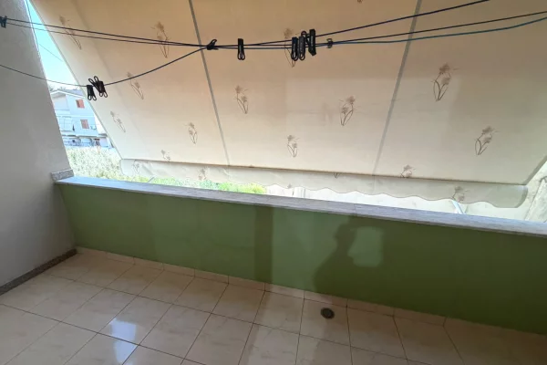 Shtepi me qera Apartament ne Tirane, 2+1, Mobilimi E mobiluar, Pagesa 400  Euro.