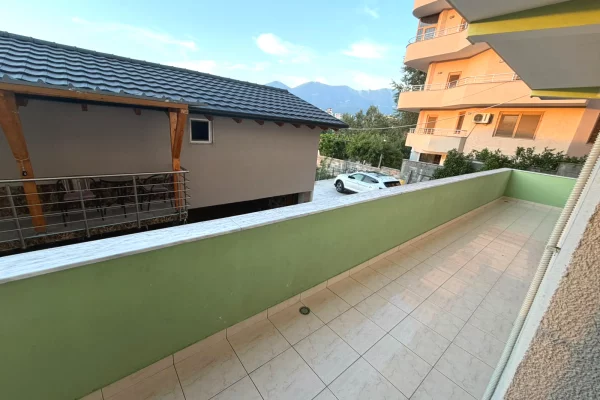 Shtepi me qera Apartament ne Tirane, 2+1, Mobilimi E mobiluar, Pagesa 400  Euro.
