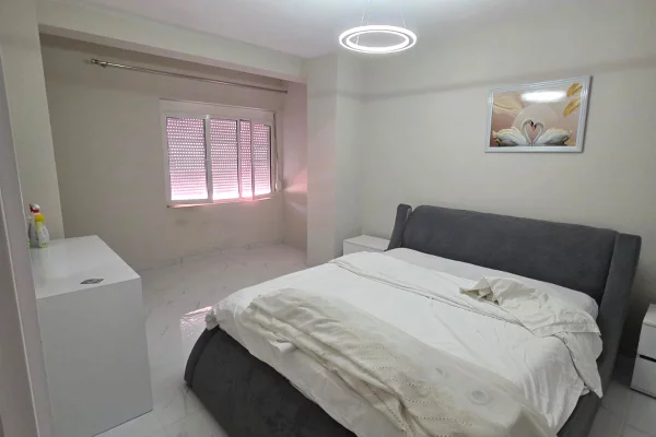 Shtepi me qera Apartament ne Tirane, 1+1, Mobilimi E mobiluar, Pagesa 600  Euro.