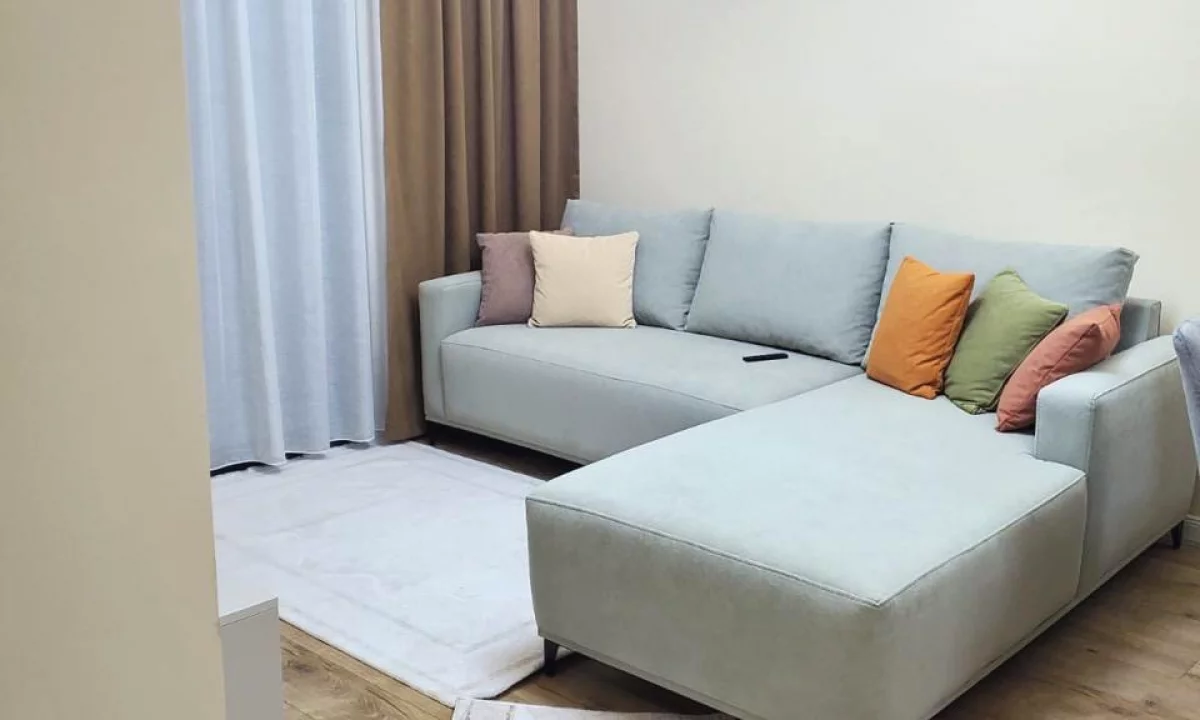 Shtepi me qera Apartament ne Tirane, 1+1, Mobilimi E mobiluar, Pagesa 1,000  Euro.
