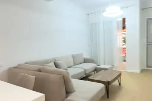 Jepet me qera apartament 2+1+ verande te Liqeni i Thate ne Rrugen Peti