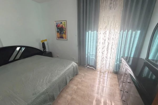 Shtepi me qera Apartament ne Tirane, 1+1, Mobilimi E mobiluar, Pagesa 50,000  Leke.