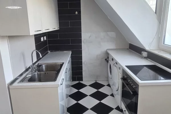 Shtepi me qera Apartament ne Tirane, 1+1, Mobilimi E mobiluar, Pagesa 40,000  Leke.