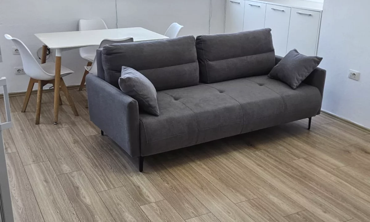 Shtepi me qera Apartament ne Tirane, 1+1, Mobilimi E mobiluar, Pagesa 40,000  Leke.
