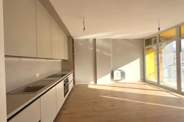 Shtepi me qera 2+1 ne Tirane - 450 Euro