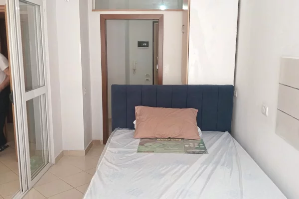 Shtepi me qera Apartament ne Tirane, 2+1, Mobilimi E mobiluar, Pagesa 40,000  Leke.