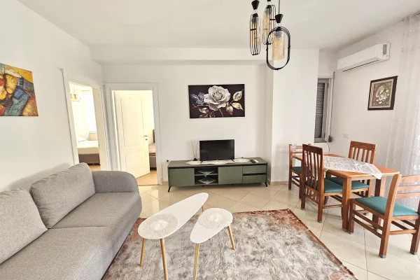 Shtepi me qera Apartament ne Tirane, 2+1, Mobilimi E mobiluar, Pagesa 80,000  Leke.