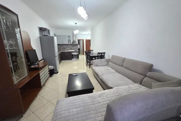 Shtepi me qera Apartament ne Tirane, 2+1, Mobilimi E mobiluar, Pagesa 60,000  Leke.
