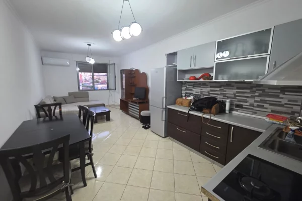 Shtepi me qera Apartament ne Tirane, 2+1, Mobilimi E mobiluar, Pagesa 60,000  Leke.